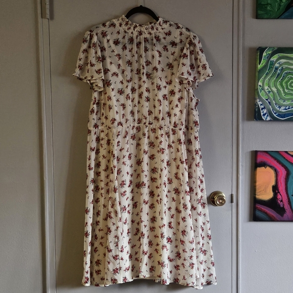 Torrid Mini Chiffon Smocked Dress Rose Floral Size 3 NWT - Picture 4 of 7